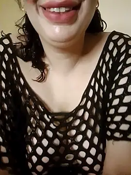 Snapshot of charmoutak_nada chatting on June 7, 9:29 pm charmoutak nada online show from June 7, 9:29 pm
