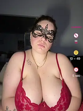 Snapshot of cherrylust12 chatting on June 18, 12:33 am cherrylust12 online show from June 18, 12:33 am