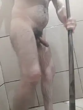 Snapshot of rolaaa2000 chatting on April 8, 11:48 pm rolaaa2000 online show from April 8, 11:48 pm