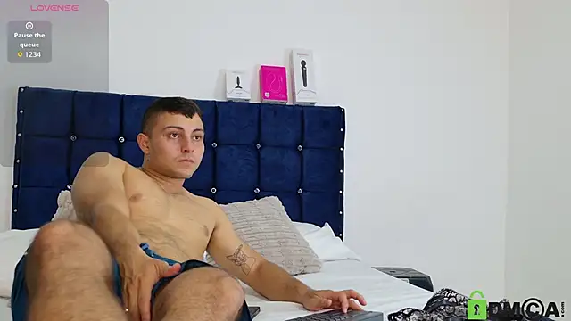 Snapshot of sweet_posionx chatting on February 18, 8:38 pm sweet posionx online show from February 18, 8:38 pm