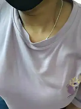 Sexy-shubhi online show from March 1, 1:24 pm