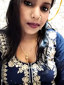 Snapshot of SA-K-SHI chatting on February 5, 6:01 pm SA-K-SHI online show from February 5, 6:01 pm