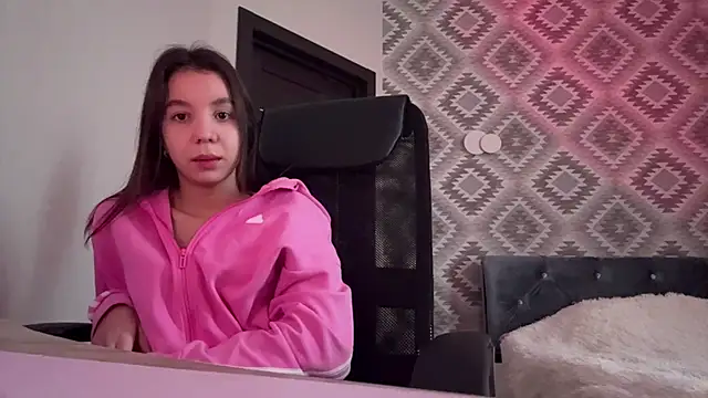 tiffanyrap online show from January 13, 6:18 am