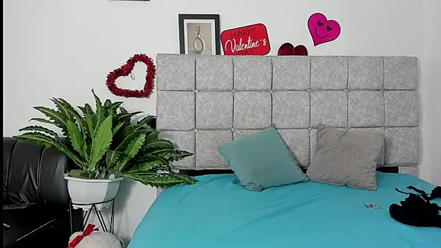 hazel slim online show from February 20, 2:17 pm