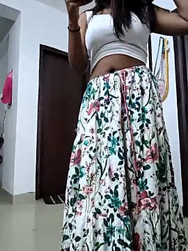 Snapshot of hina_001 chatting on May 24, 8:36 pm hina 001 online show from May 24, 8:36 pm