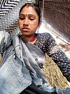 lodhi8080 online show from February 28, 10:49 am