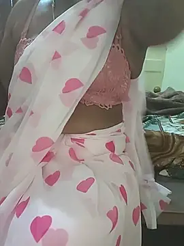 Snapshot of Meena_Meenakshi chatting on February 9, 6:17 am Meena Meenakshi online show from February 9, 6:17 am