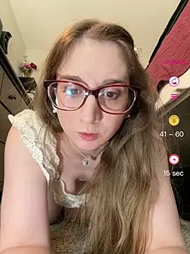 Snapshot of Elenore_hoesevelt chatting on May 26, 4:47 pm Elenore hoesevelt online show from May 26, 4:47 pm