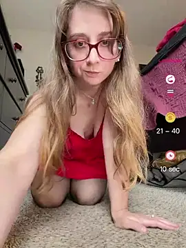 Snapshot of Elenore_hoesevelt chatting on July 30, 7:24 pm Elenore hoesevelt online show from July 30, 7:24 pm