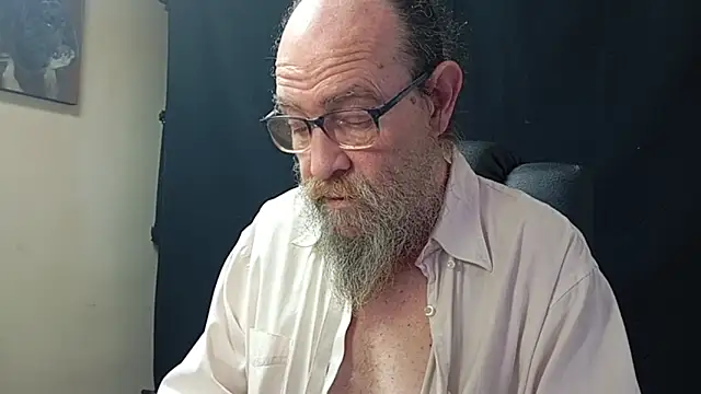 Uncle Hottie online show from April 10, 4:55 pm