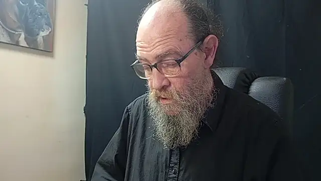 Uncle Hottie online show from April 11, 5:28 pm