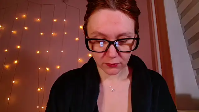 Snapshot of MelanyOxx chatting on January 19, 12:14 am MelanyOxx online show from January 19, 12:14 am