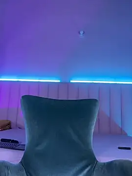 Denightjones online show from March 11, 3:23 am