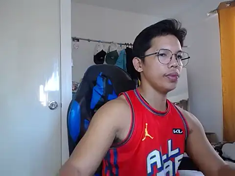 Snapshot of holly_oreo chatting on June 18, 11:53 pm holly oreo online show from June 18, 11:53 pm