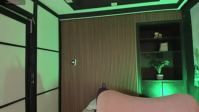 ThaliaBrookss  online show from February 11, 5:23 am