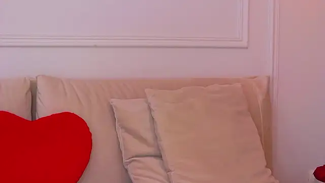 AriannaRuss online show from March 31, 4:46 am