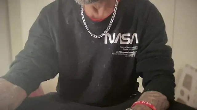 Snapshot of JSYMON chatting on March 2, 8:37 pm JSYMON online show from March 2, 8:37 pm