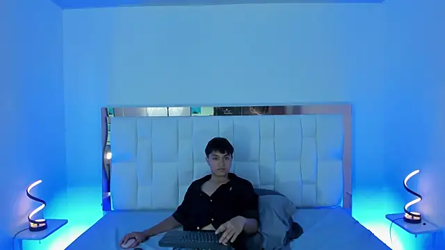 RicciRizzo online show from February 11, 5:45 am