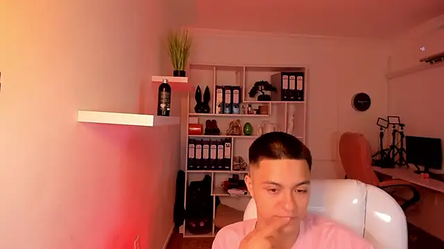 RicciRizzo online show from May 30, 12:24 pm