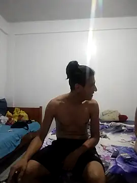 Rodrigohernan19 online show from January 10, 6:37 am