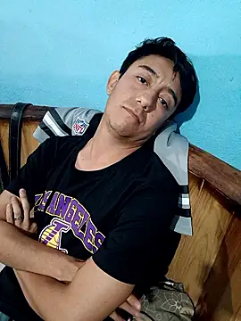 Hxzelmxnix online show from January 6, 7:45 am