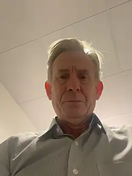 Snapshot of Pierre4tjyxx chatting on February 3, 10:42 am Pierre4tjyxx online show from February 3, 10:42 am