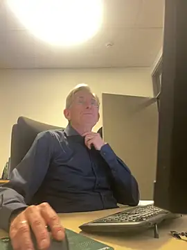 Snapshot of Pierre4tjyxx chatting on February 23, 4:26 pm Pierre4tjyxx online show from February 23, 4:26 pm