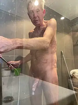 Snapshot of Pierre4tjyxx chatting on February 25, 6:12 am Pierre4tjyxx online show from February 25, 6:12 am