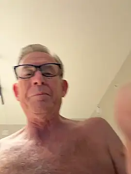 Pierre4tjyxx online show from April 15, 4:52 am