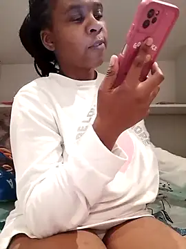 Snapshot of princess-boobz chatting on June 11, 7:34 pm princess-boobz online show from June 11, 7:34 pm