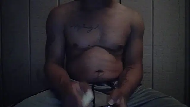 Lonelyboiatl online show from May 9, 3:23 am