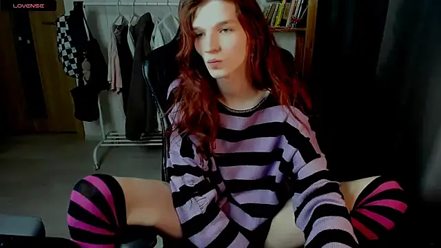 iceseeker2 online show from April 14, 7:03 am