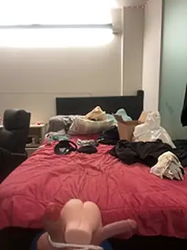 8plus4u2 online show from January 15, 6:07 am