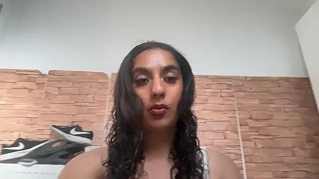 fayfay21xh online show from May 5, 5:21 pm