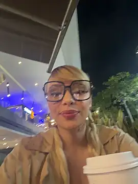 Ginevrafedez online show from February 12, 2:06 am