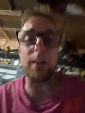 WIDBIGWHITECOCK online show from May 17, 5:05 am