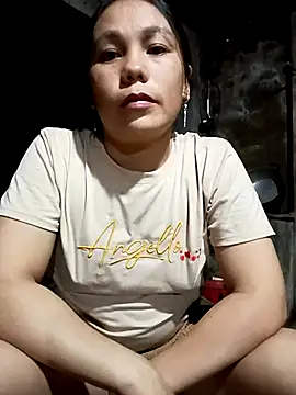 Snapshot of vanvan005 chatting on July 11, 12:30 pm vanvan005 online show from July 11, 12:30 pm