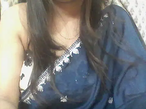 Snapshot of _Daisy chatting on April 11, 7:07 pm Daisy online show from April 11, 7:07 pm