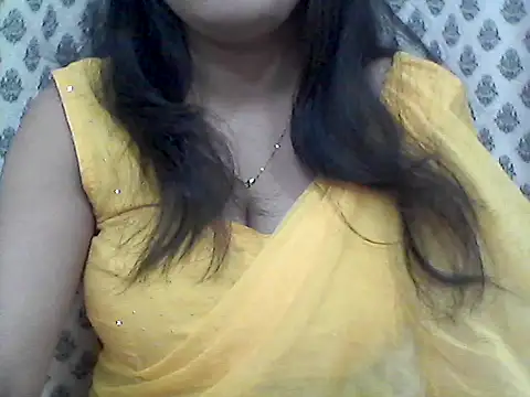 Snapshot of _Daisy chatting on April 20, 6:31 pm Daisy online show from April 20, 6:31 pm