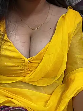 Snapshot of _Daisy chatting on May 22, 9:59 am Daisy online show from May 22, 9:59 am