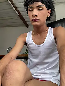 HotboyLyan online show from May 30, 5:32 pm