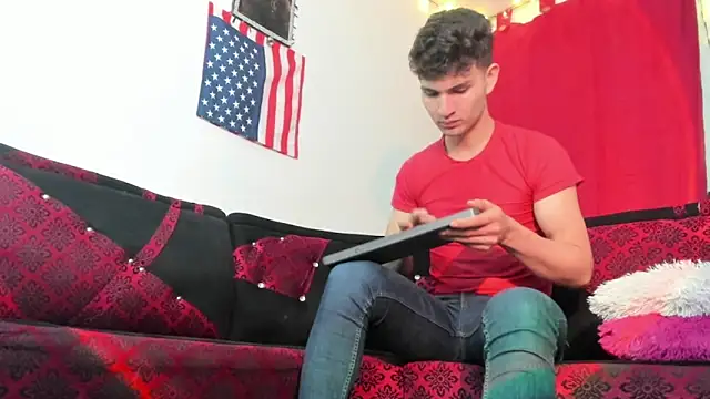 Snapshot of camilo_model chatting on January 6, 3:05 pm camilo model online show from January 6, 3:05 pm