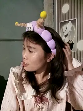 Snapshot of Happy_sweet1 chatting on January 14, 2:55 pm Happy sweet1 online show from January 14, 2:55 pm