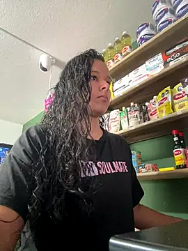 lannabellx online show from January 5, 8:45 pm