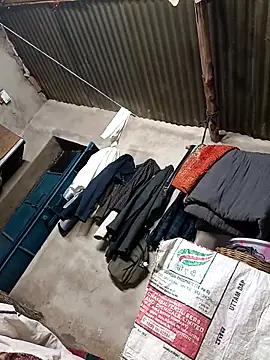 Hot hiuj online show from March 7, 8:17 pm