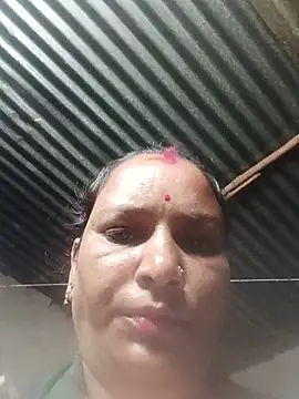 Hot hiuj online show from July 19, 8:45 pm