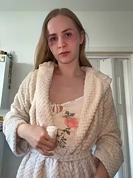 Sunny Eve online show from April 9, 7:03 am