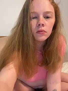 Snapshot of gingerslutt chatting on March 17, 1:25 pm gingerslutt online show from March 17, 1:25 pm