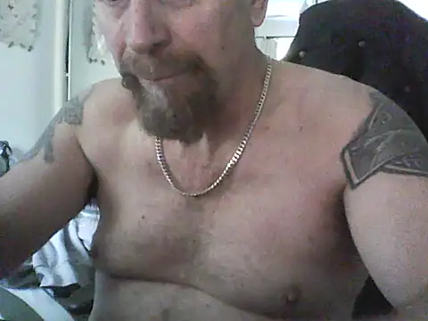 loudandproud online show from May 29, 5:16 am