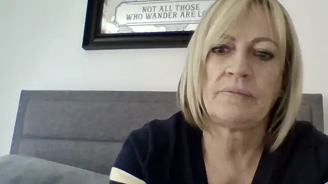 Milfshake227 online show from April 9, 3:39 pm